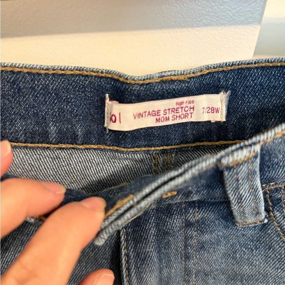 Sonoma, Distressed Denim Women Shorts, stress, size 28, New without tag. - Picture 3 of 3